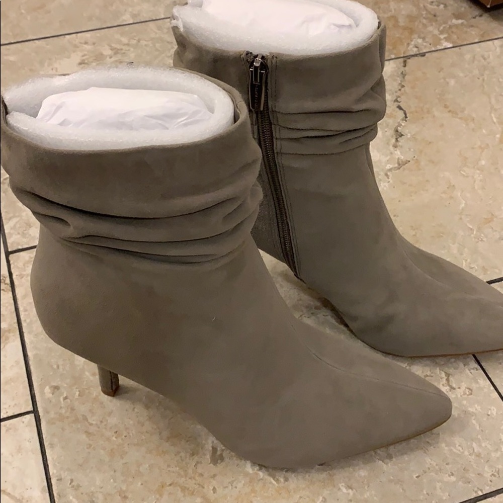 Vince Camuto Abrianna Leather Pointed-Toe Bootie